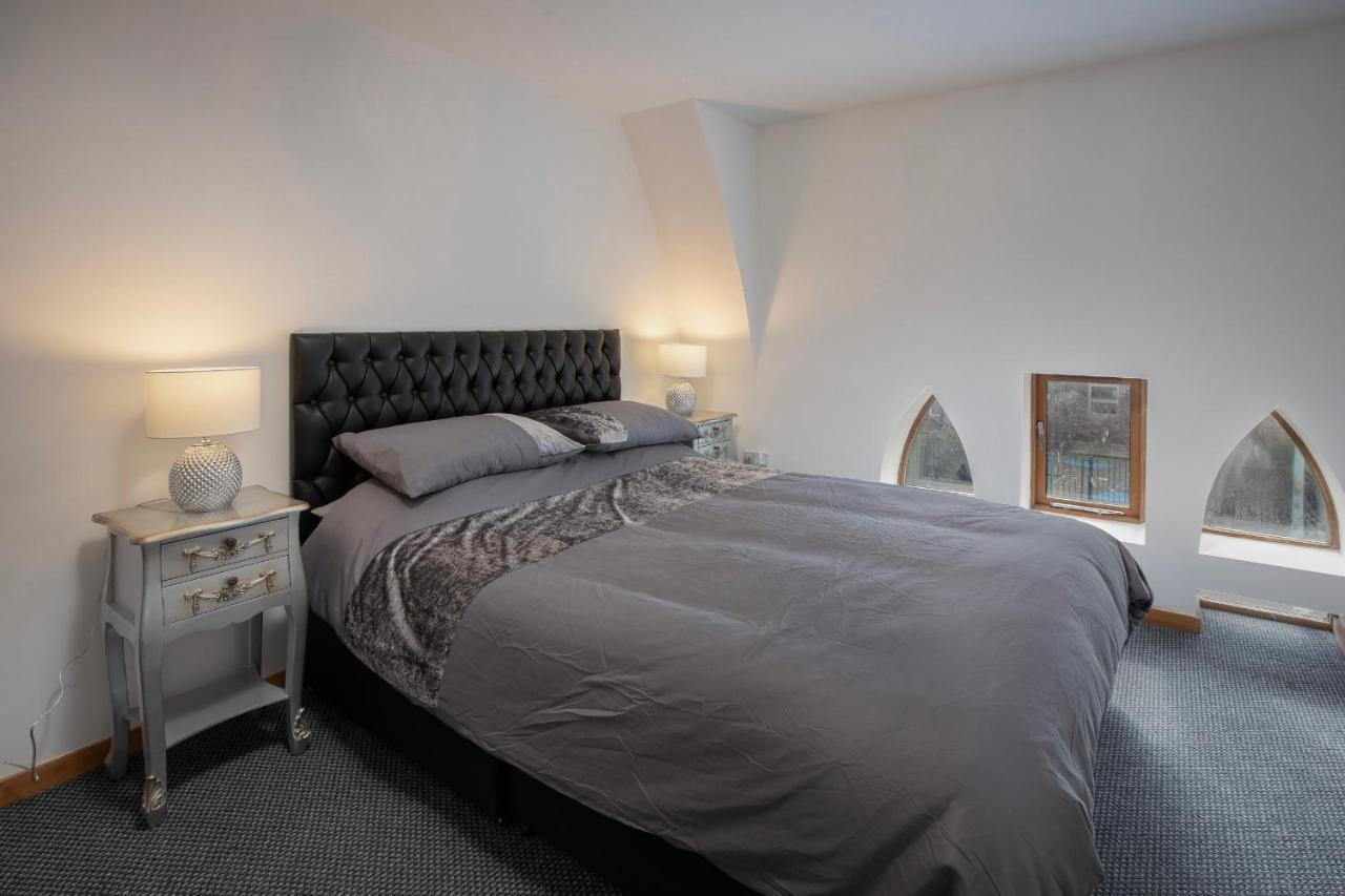 Elegant Church Conversion Close To Blackpool Tower Exterior photo